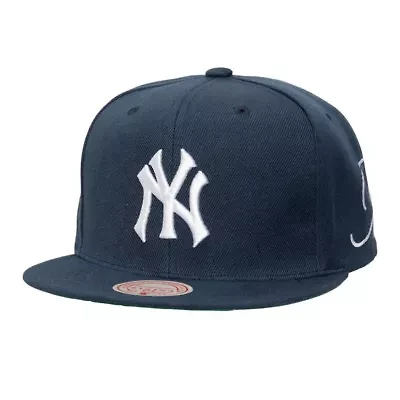 MLB New York Yankees Just Don x MLB Lux Script Snapback Hat