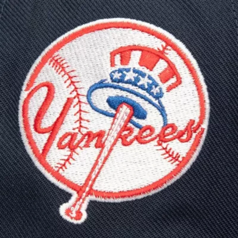 MLB New York Yankees Double Up Snapback Hat
