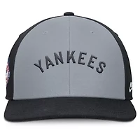 MLB Nike Gray/Navy New York Yankees Pro Performance Snapback Hat