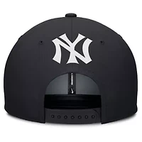 MLB Nike Gray/Navy New York Yankees Pro Performance Snapback Hat