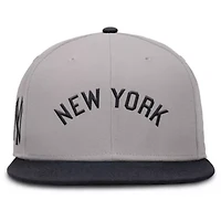 MLB Nike New York Yankees True Performance Fitted Hat