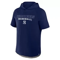 MLB Fanatics New York Yankees Clubhouse Optimal Play Raglan Hoodie T-Shirt