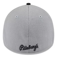 MLB Gray/Black Pittsburgh Pirates 2025 Batting Practice 39THIRTY Flex Hat