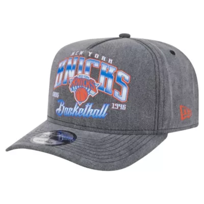 NBA New York Knicks Throwback Washed Pre-Curved 9FIFTY Snapback Hat