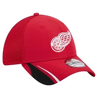 NHL Detroit Wings Linear Featherweight 39THIRTY Flex Hat