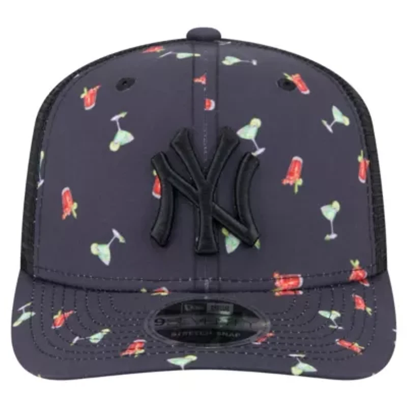 MLB New York Yankees Adventure Drinks Pattern 9SEVENTY Stretch-Snap Hat
