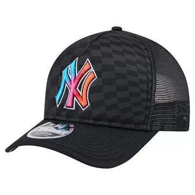 MLB New York Yankees Gradient 9FORTY A-Frame M-Crown Trucker Adjustable Hat