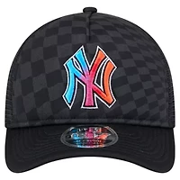 MLB New York Yankees Gradient 9FORTY A-Frame M-Crown Trucker Adjustable Hat