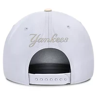 MLB Nike White/Cream New York Yankees Pro Performance Snapback Hat
