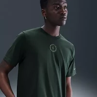 Premier League Nike Chelsea Crest T-Shirt