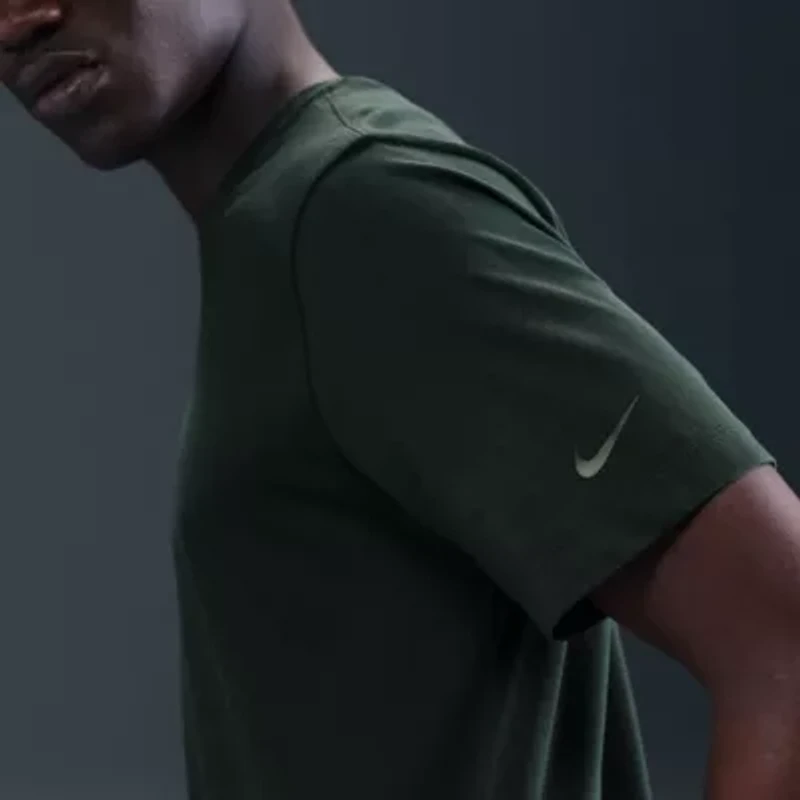 Premier League Nike Chelsea Crest T-Shirt