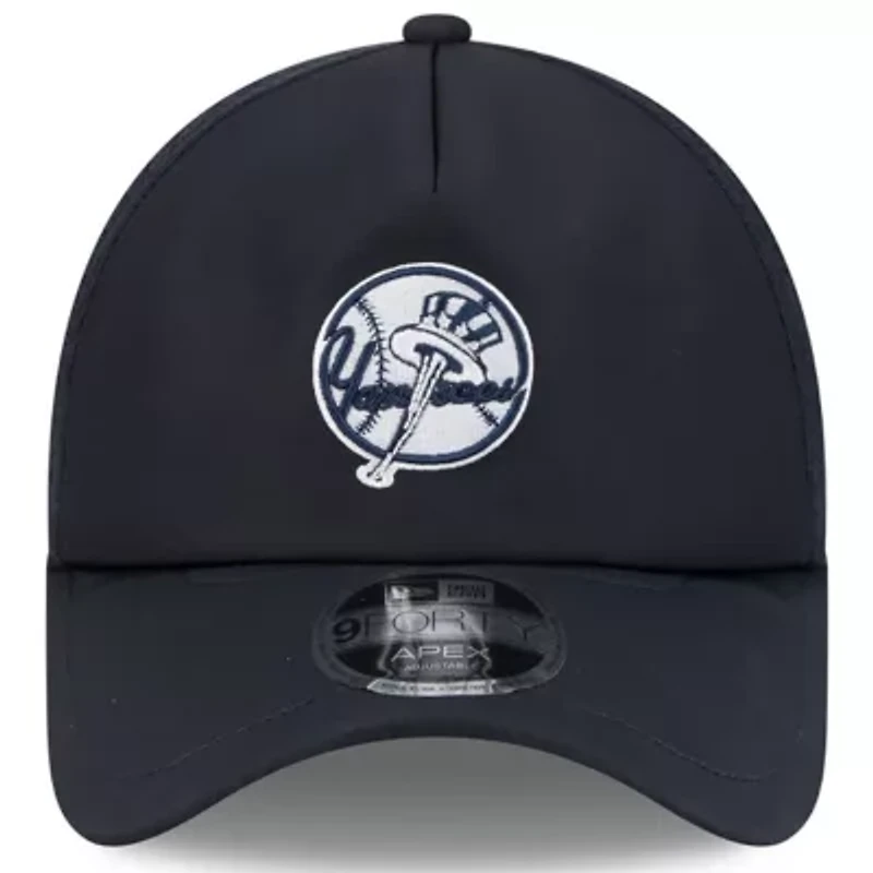 MLB New York Yankees 2026 Batting Practice Alternate Apex 9FORTY Adjustable Hat