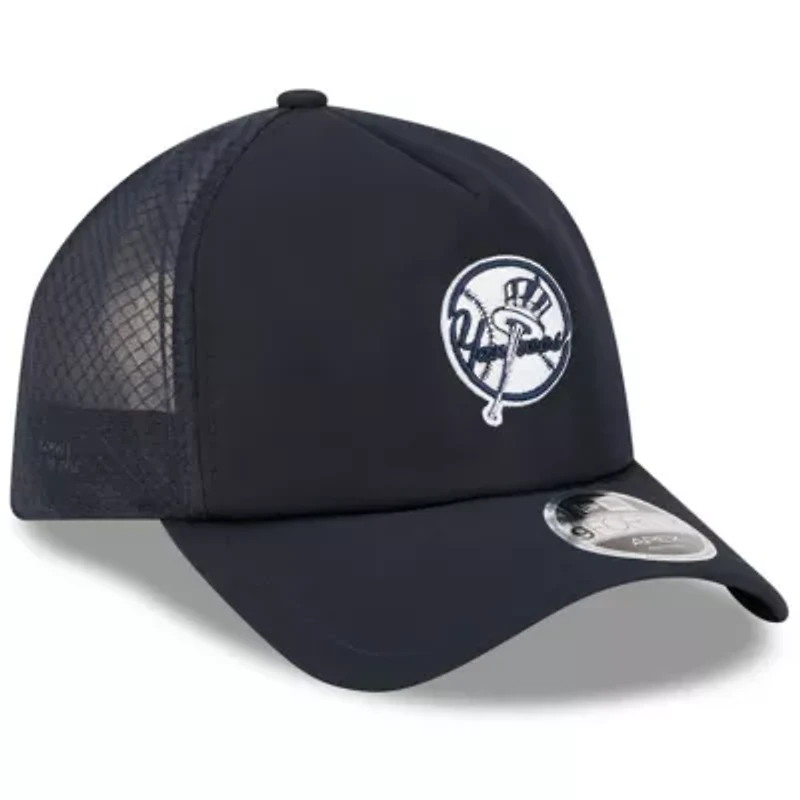 MLB New York Yankees 2026 Batting Practice Alternate Apex 9FORTY Adjustable Hat