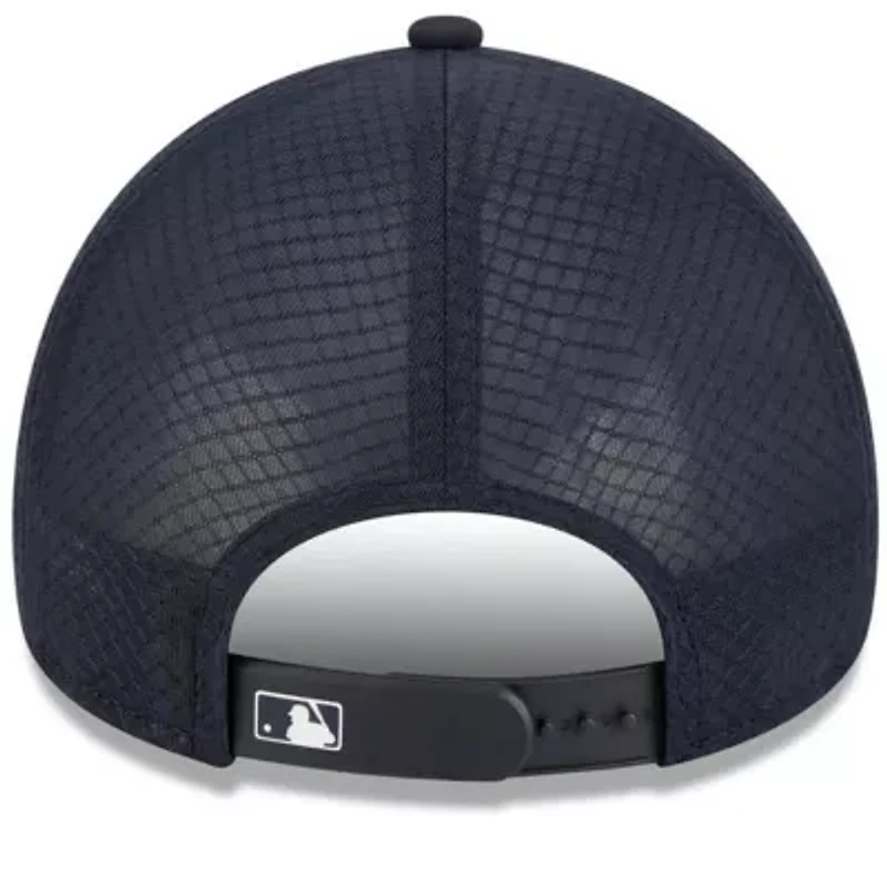 Boston Red Sox MLB Boston Sox 2026 Batting Practice Alternate Apex 9FORTY Adjustable Hat