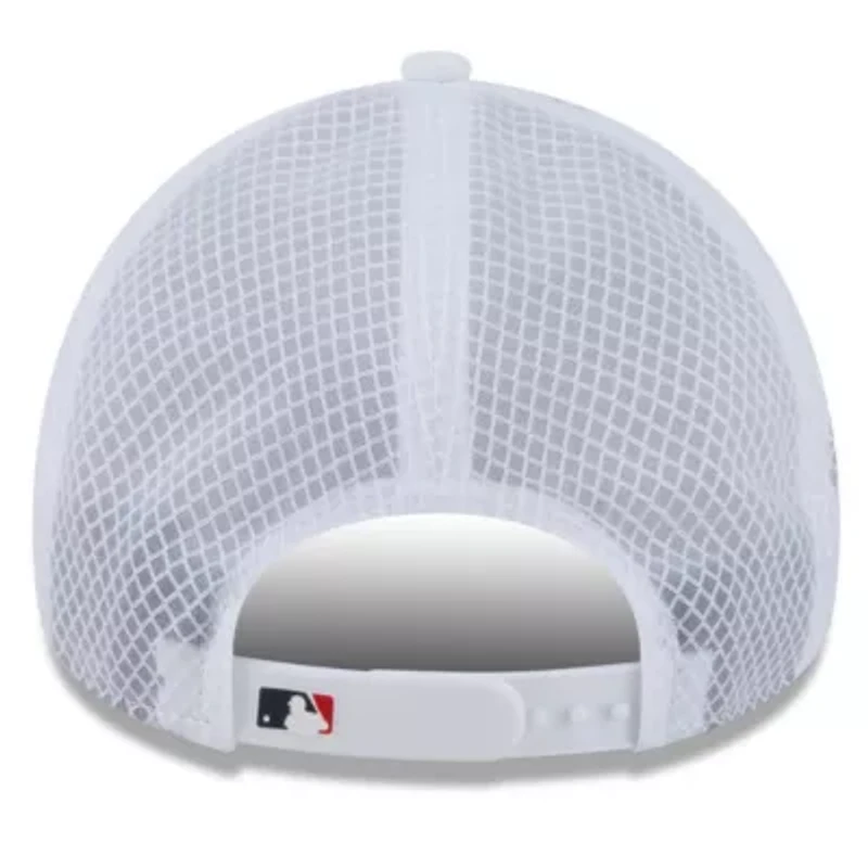 MLB St. Louis Cardinals 2026 Batting Practice Apex 9FORTY Adjustable Trucker Hat