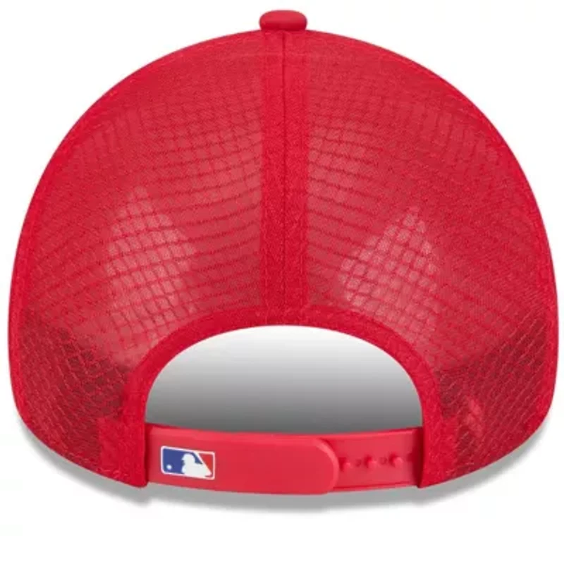 MLB Chicago Cubs 2026 Batting Practice Apex 9FORTY Adjustable Trucker Hat