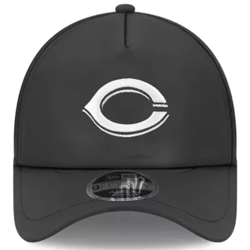 MLB Cincinnati Reds 2026 Batting Practice Apex 9FORTY Adjustable Trucker Hat