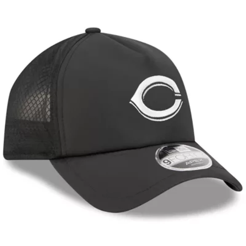 MLB Cincinnati Reds 2026 Batting Practice Apex 9FORTY Adjustable Trucker Hat