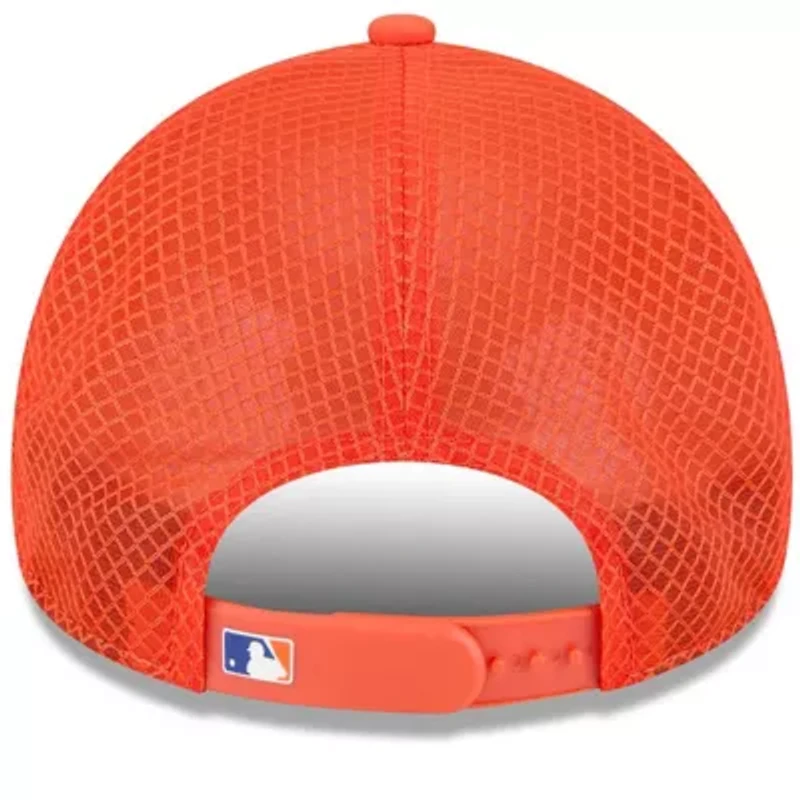 MLB New York Mets 2026 Batting Practice Apex 9FORTY Adjustable Trucker Hat