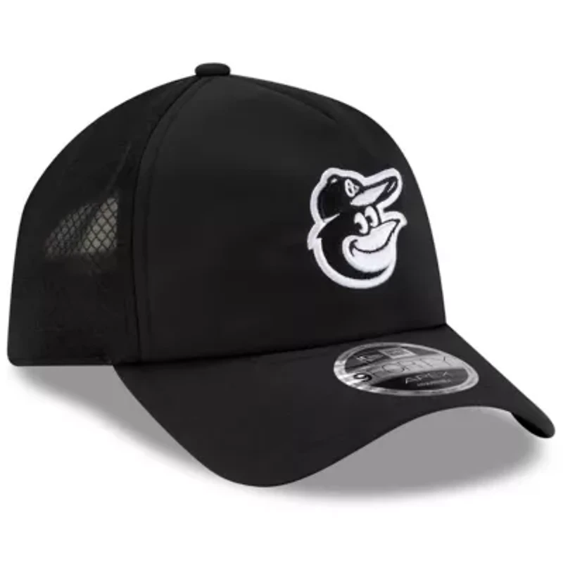 MLB Baltimore Orioles 2026 Batting Practice Apex 9FORTY Adjustable Trucker Hat