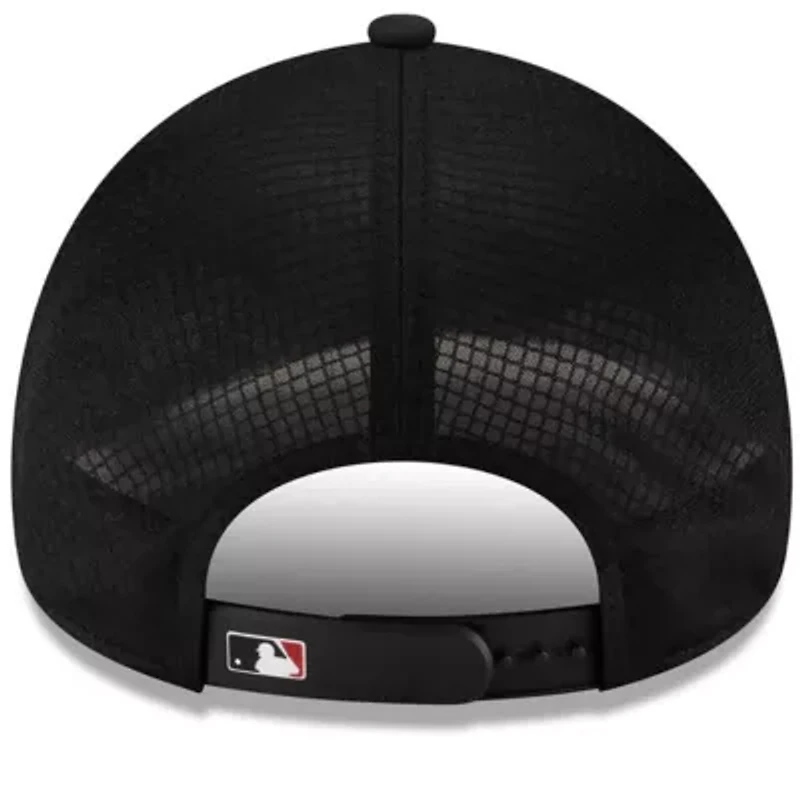MLB Arizona Diamondbacks 2026 Batting Practice Apex 9FORTY Adjustable Trucker Hat