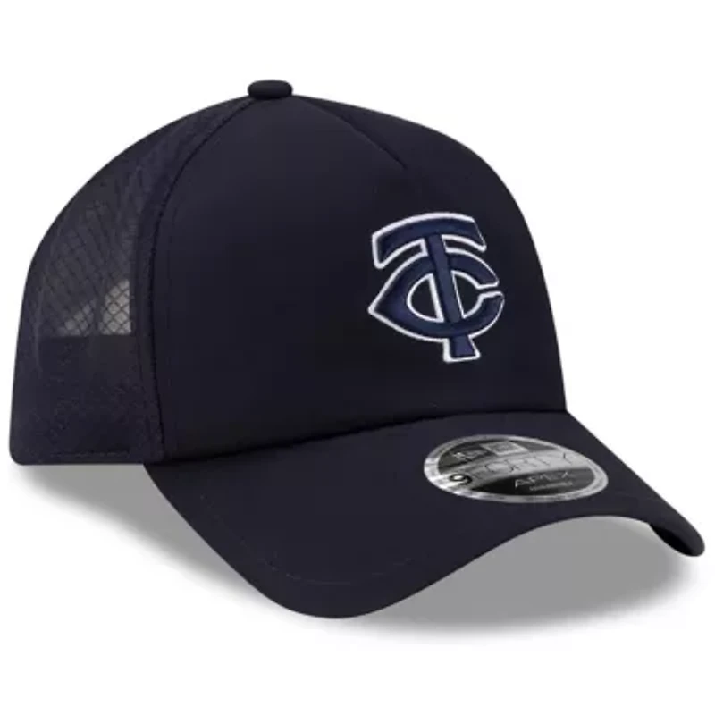 MLB Minnesota Twins 2026 Batting Practice Apex 9FORTY Adjustable Trucker Hat
