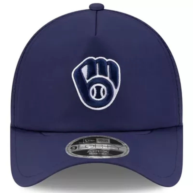 MLB Milwaukee Brewers 2026 Batting Practice Apex 9FORTY Adjustable Trucker Hat