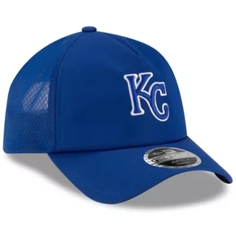MLB Kansas City Royals 2026 Batting Practice Apex 9FORTY Adjustable Trucker Hat