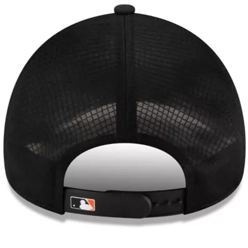 MLB San Francisco Giants 2026 Batting Practice Apex 9FORTY Adjustable Trucker Hat