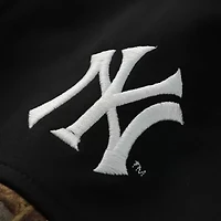 MLB New York Yankees Hunter Softshell Realtree Full-Zip Jacket