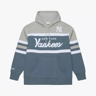 MLB New York Yankees Cooperstown Collection Thunderstorm Head Coach Hoodie