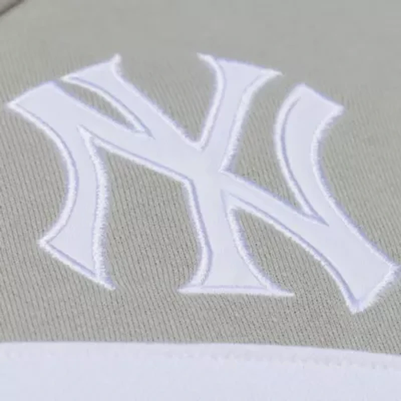 MLB New York Yankees Cooperstown Collection Thunderstorm Head Coach Hoodie