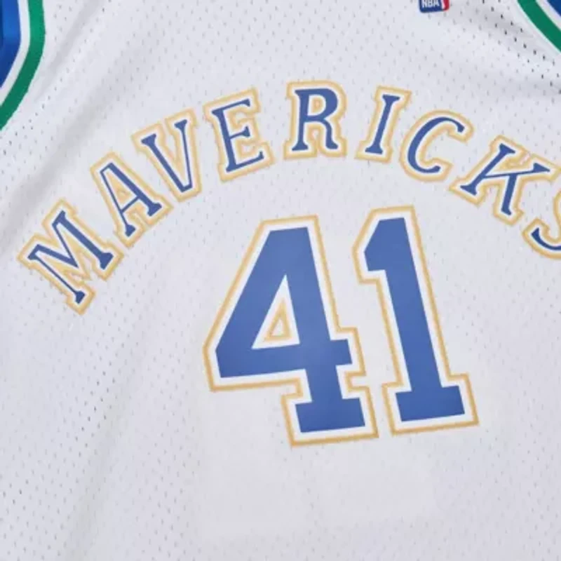 NBA Dirk Nowitzki Dallas Mavericks 1998/2019 Hardwood Classics German Flag Swingman Jersey
