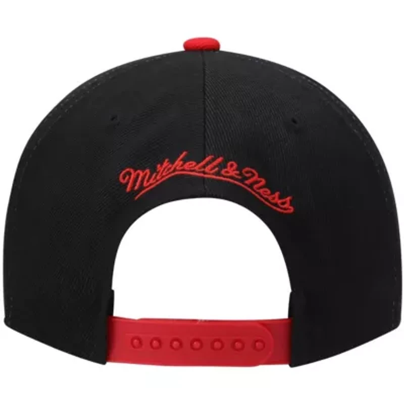 NCAA Red/Black UNLV Rebels Sharktooth Snapback Hat