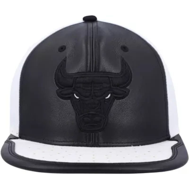 NBA Black/White Chicago Bulls NBA Day One Snapback Hat
