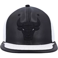 NBA Black/White Chicago Bulls NBA Day One Snapback Hat
