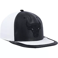 NBA Black/White Chicago Bulls NBA Day One Snapback Hat