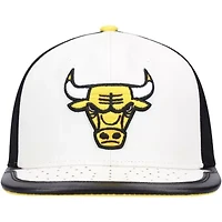 NBA White/ Chicago Bulls Day One Snapback Hat