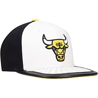 NBA White/ Chicago Bulls Day One Snapback Hat