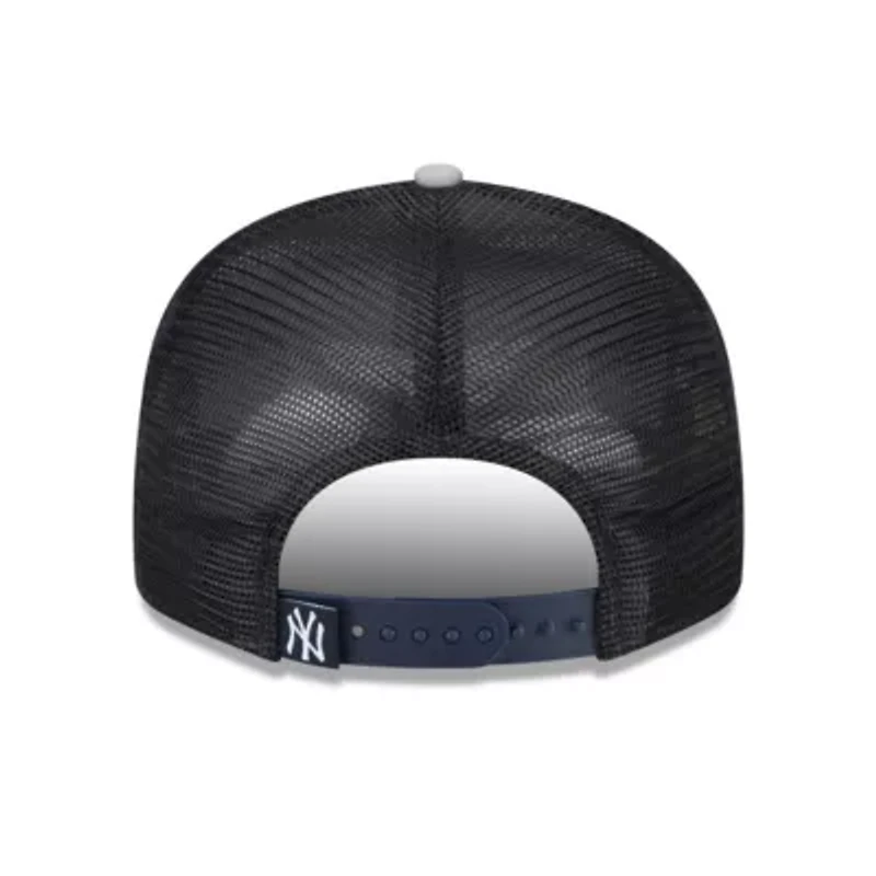 MLB New York Yankees Logo Zoom Trucker 9FIFTY Snapback Hat