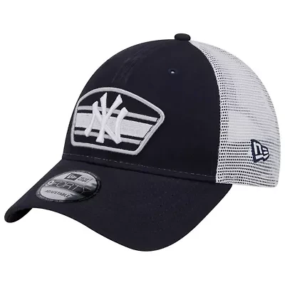 MLB Navy/White New York Yankees Logo Patch 9FORTY Trucker Snapback Hat