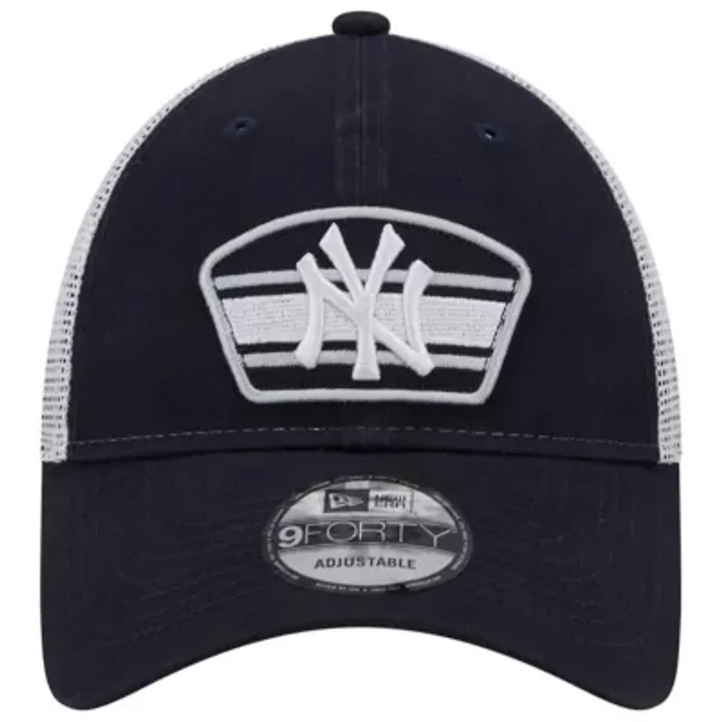 MLB Navy/White New York Yankees Logo Patch 9FORTY Trucker Snapback Hat