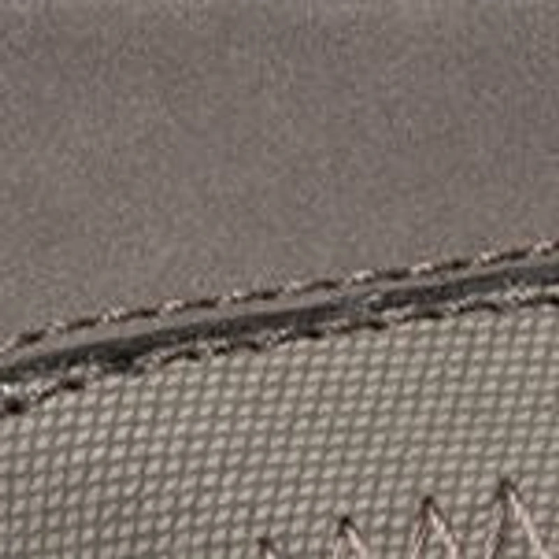 Fanning Flip Flop Sandals