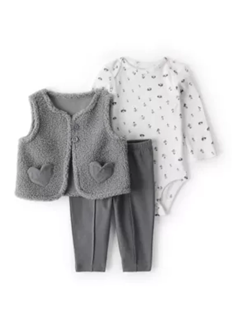 This 3-piece set does the layering for you-no styling degree required. With a soft cotton bodysuit, cozy boucle vest, and easy pull-on pants, it’s built everyday adventures spontaneous photo ops. heart pockets on vest dial up charm without trying too hard, while sweet floral print adds pop under all that grey. One outfit, lots of ways to wear.