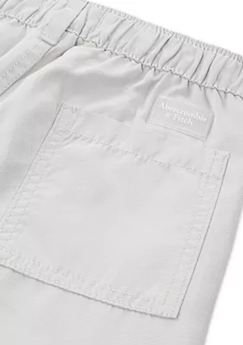 loose clean cargo pants