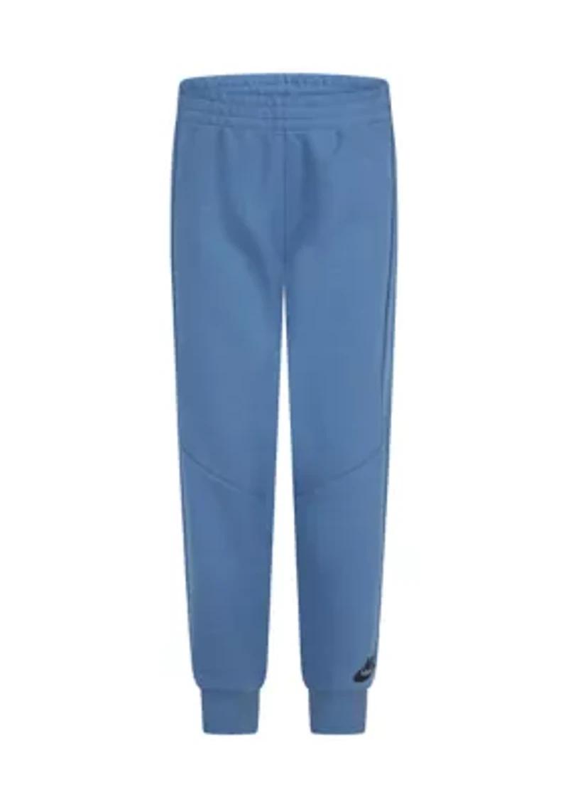 Boys 4-7 Short Sleeve Graphic T-Shirt and Solid Joggers Set