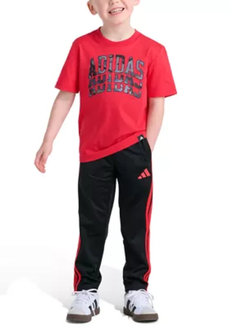 Boys 4-7 2-Piece Short Sleeve Graphic Shirt & Jogger Pant Set