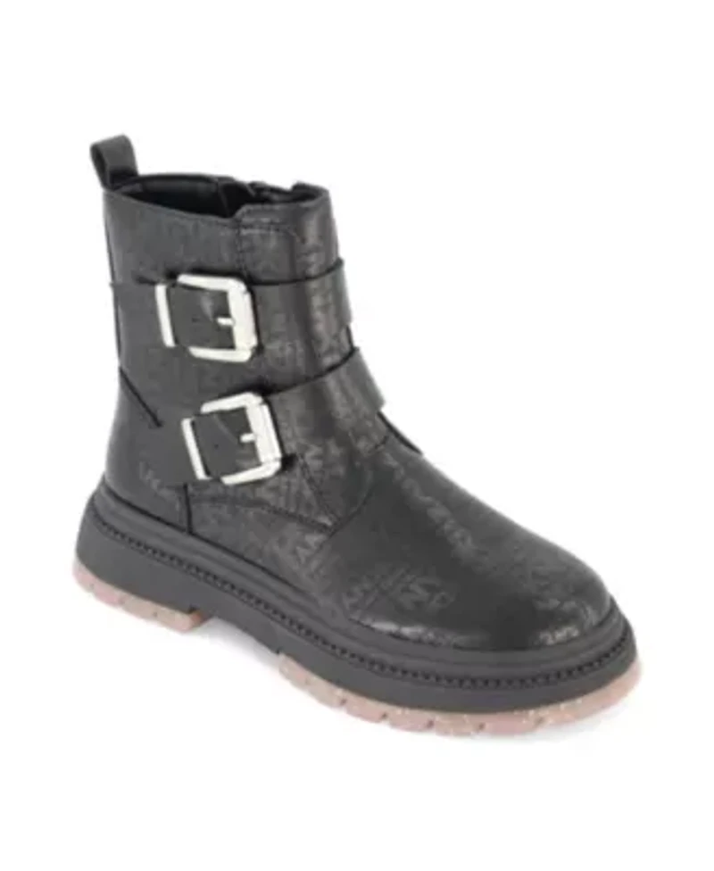 Crissa Buckles