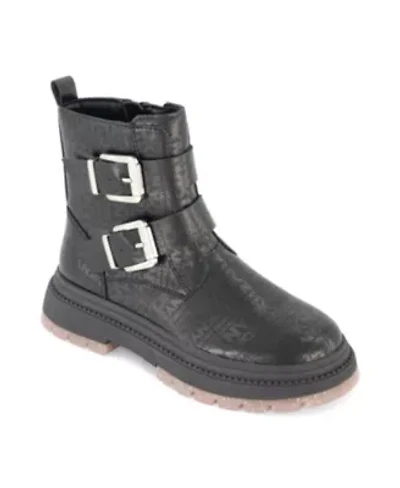 Crissa Buckles