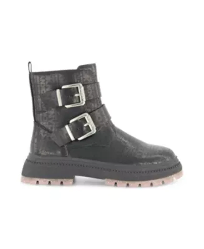 Crissa Buckles